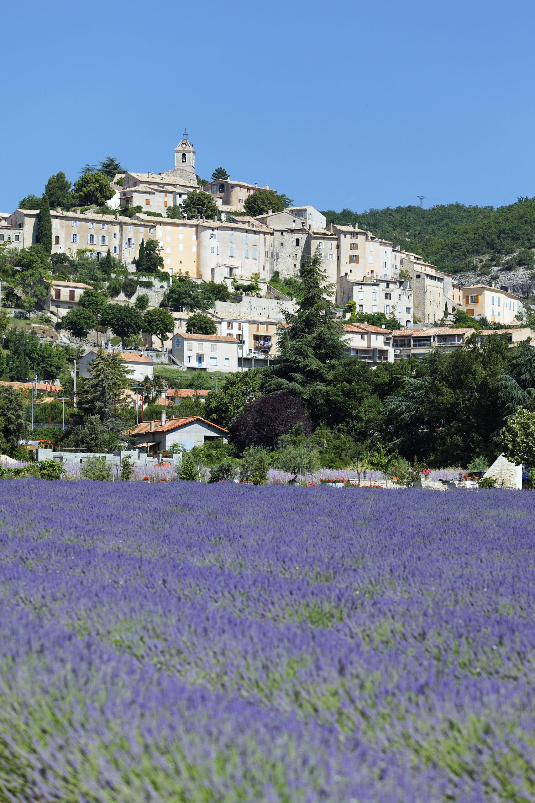 grignan-town-france